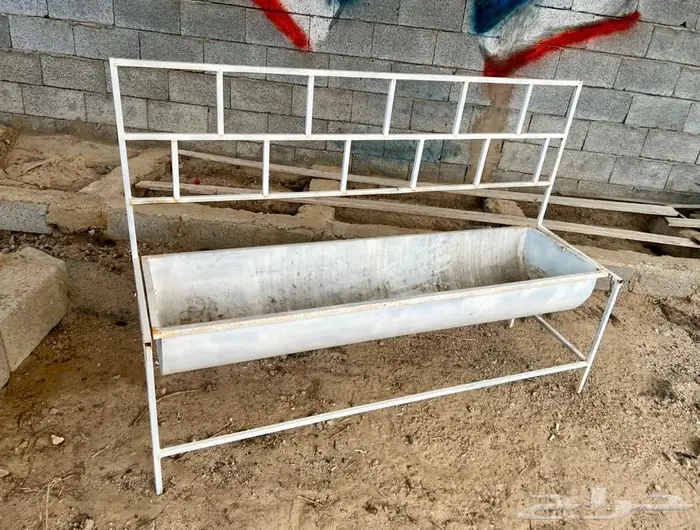 معلف تنظيف ذاتي 1