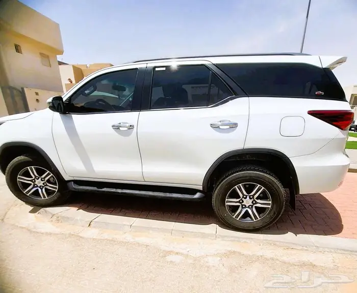 سيارة تويوتا فورشنر 2024 جي اكس 4 سلندر 4x4 سبورت 0