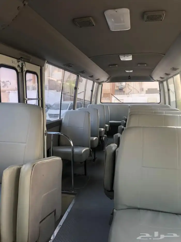 باص كوستر لإيجار 3