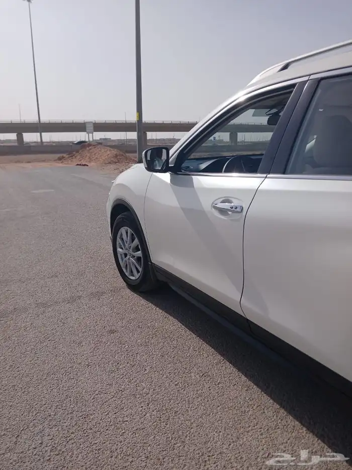 نيسان اكس تريل 4