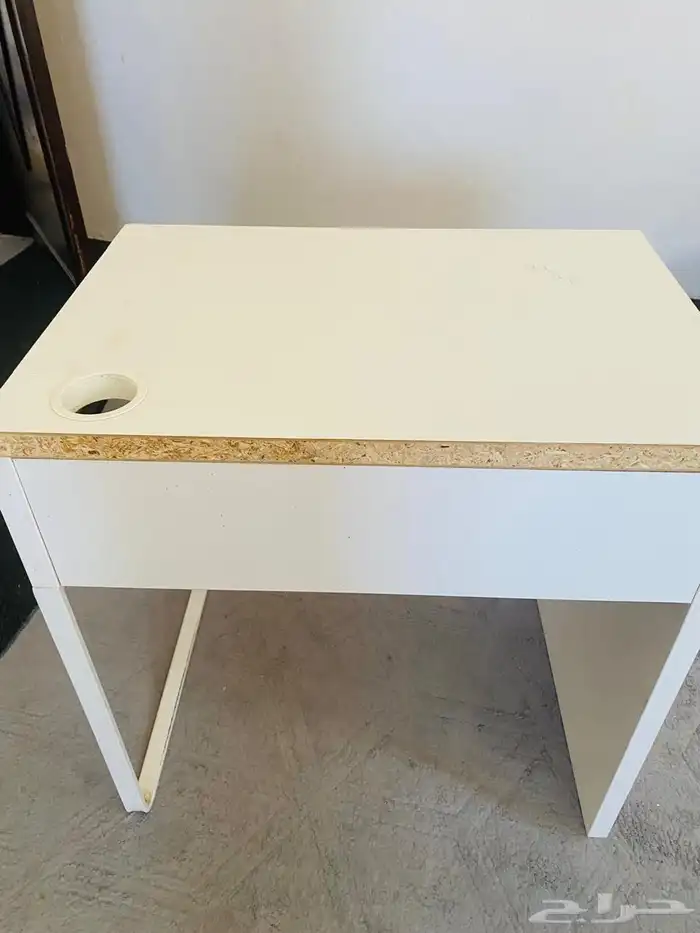 طاوله كمبيوتر مكتبي 1