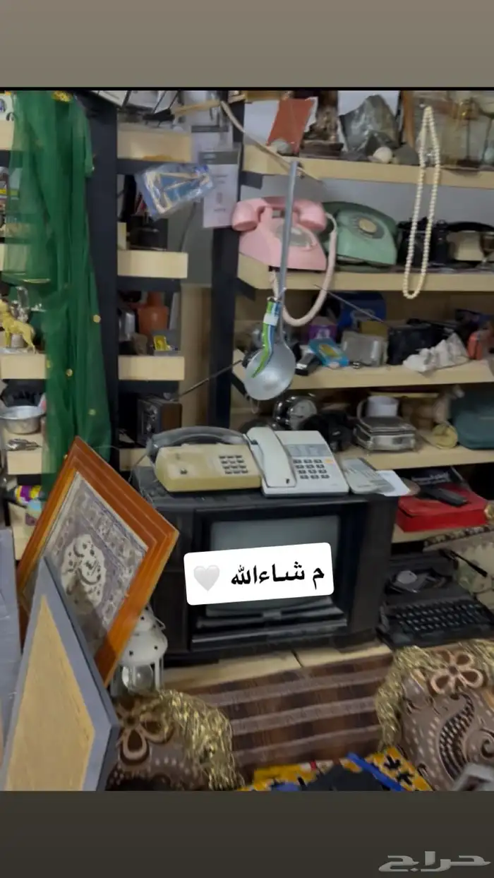 غرفة كامله من تراثيات قديمه 0