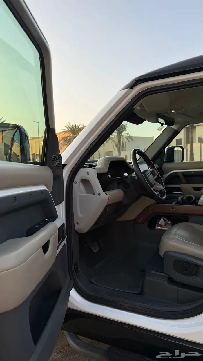 لاند روفر ديفندر HSE 110 2022 مالك ((واحد)) 21