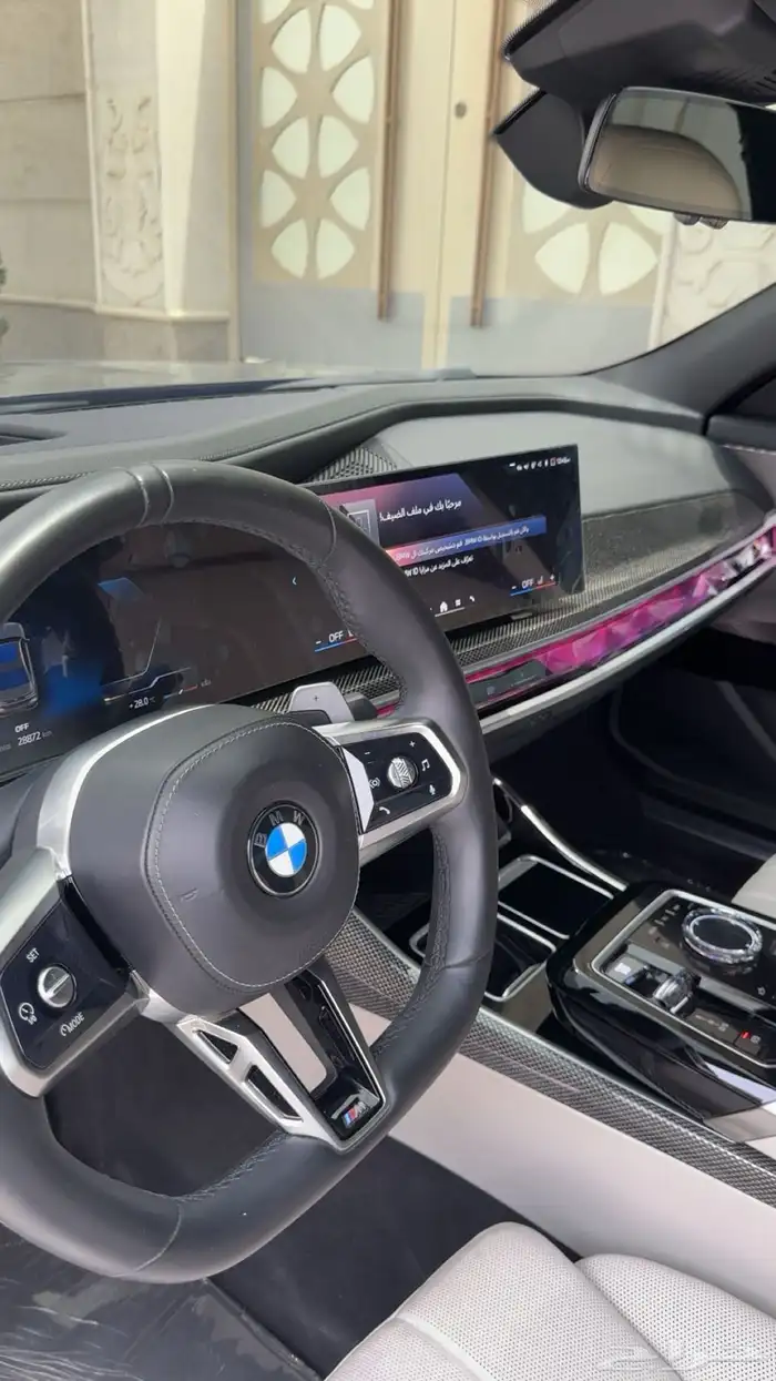 للبيع BMW الفئة السابعة i735 M Kit موديل 2023 16