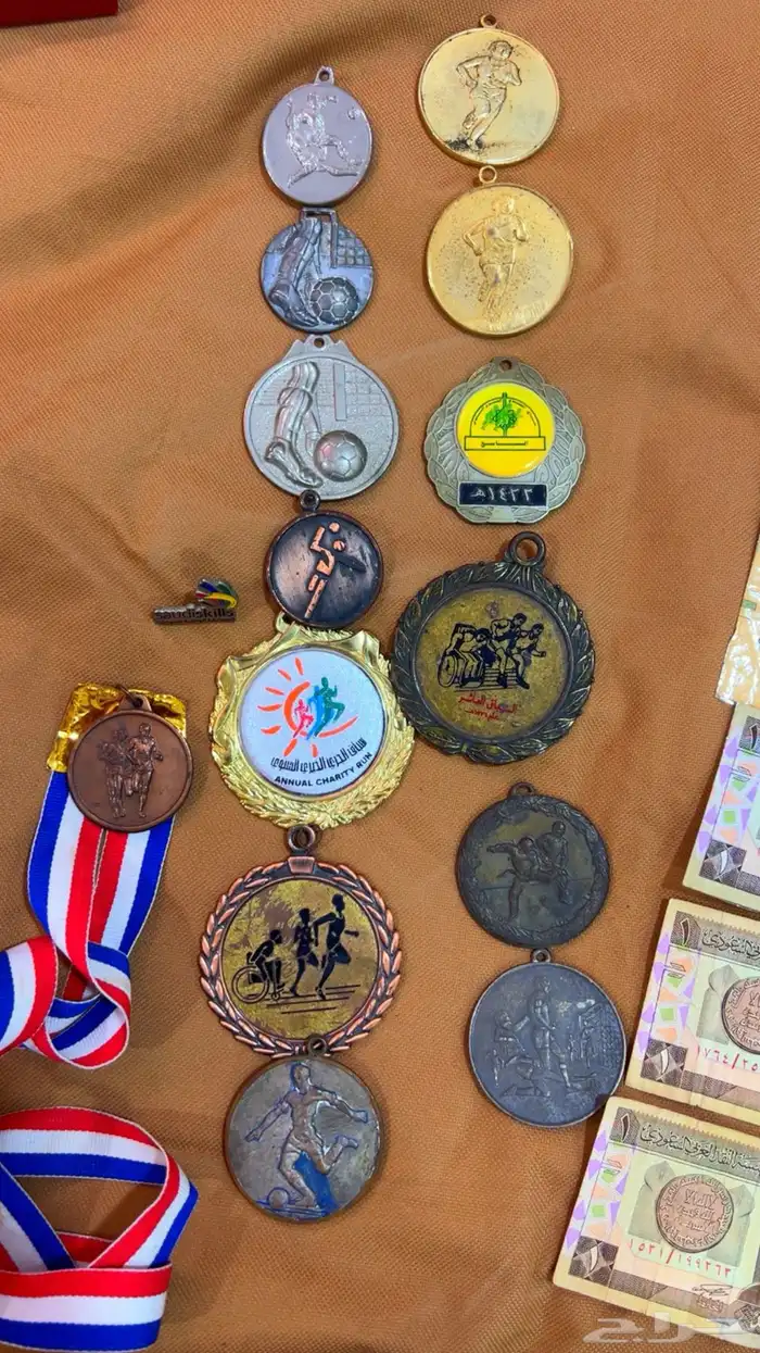 اغراض منوعة ولوحة سيارات 2