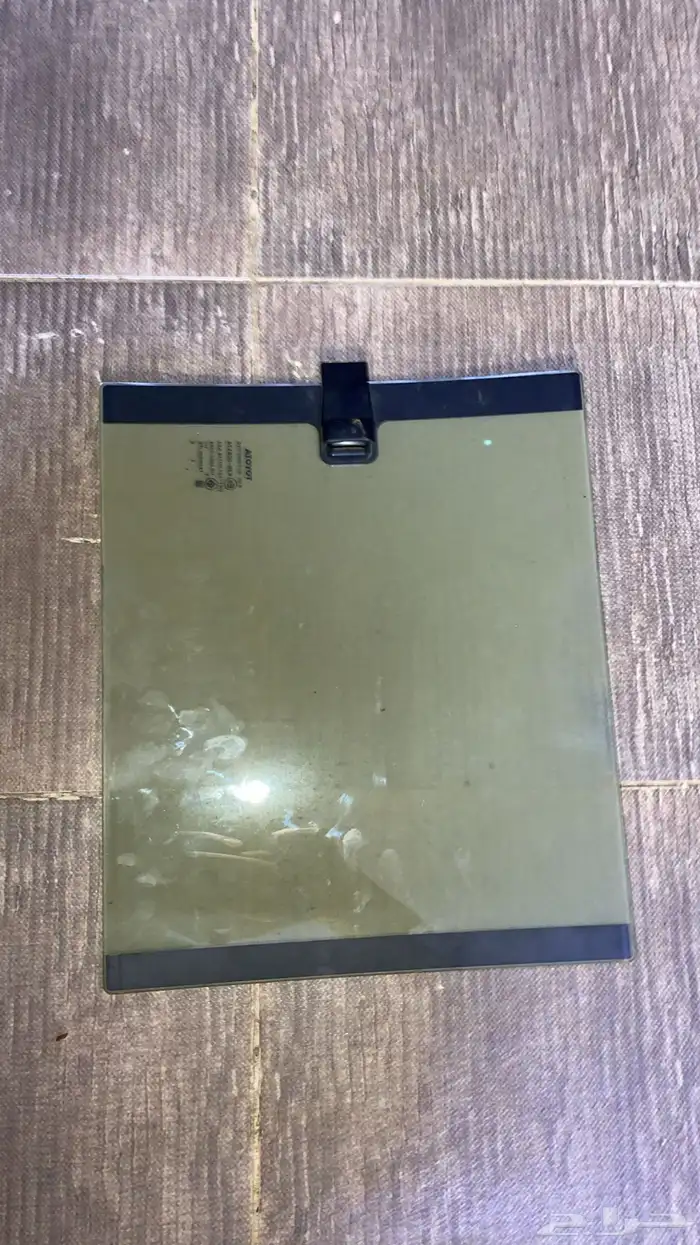 للبيع شباك هايلكس اصلي وكاله الخلفي 2020 0