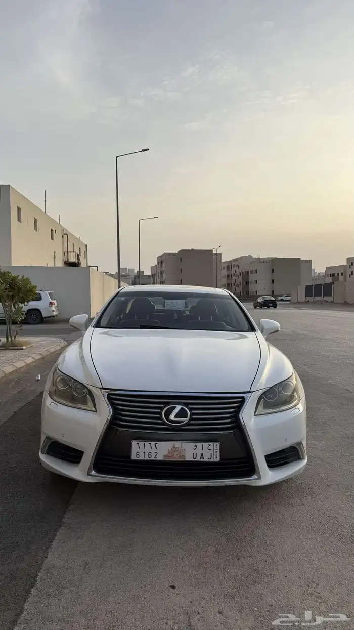 لكزس LS460 سعودي 4