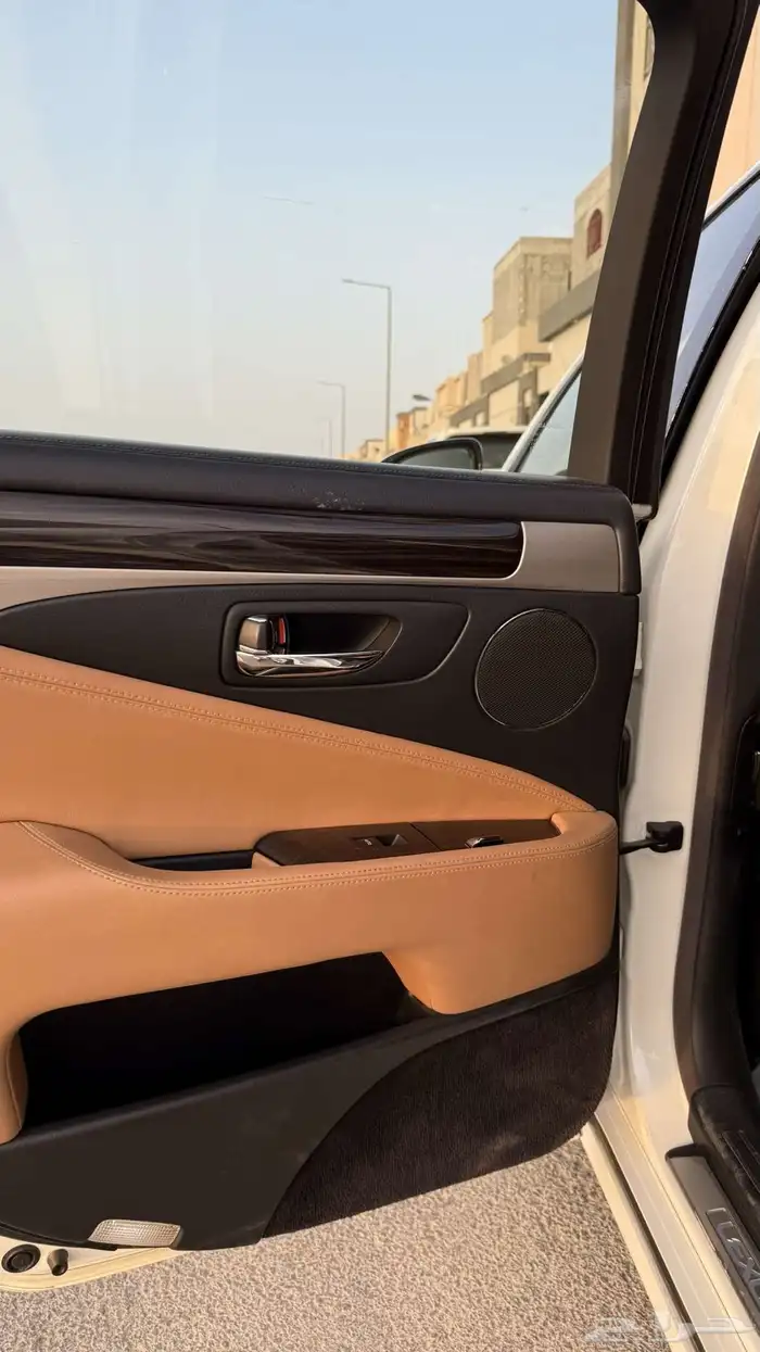 لكزس LS460 سعودي 15