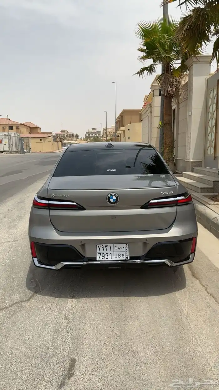 للبيع BMW الفئة السابعة i735 M Kit موديل 2023 3