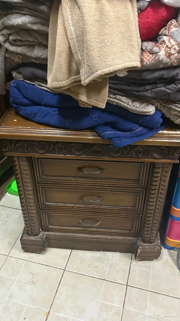 اثاث غرفه خشب للبيع 1