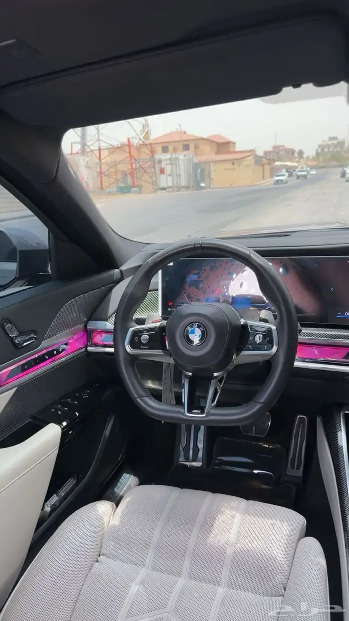 للبيع BMW الفئة السابعة i735 M Kit موديل 2023 11