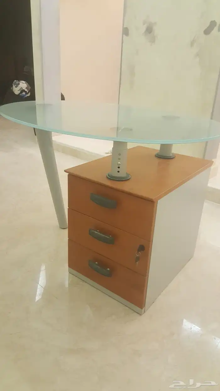 مكتب زجاجي فاخر 4