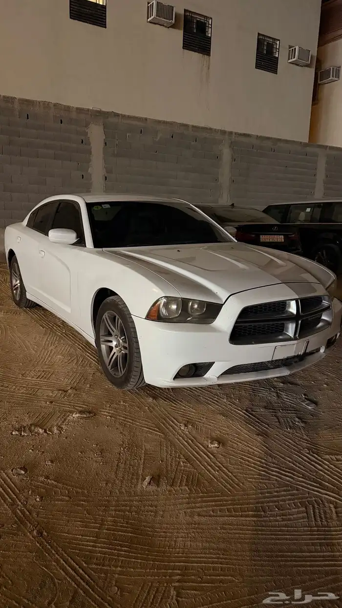 دودج تشارجر sxt 2013 0