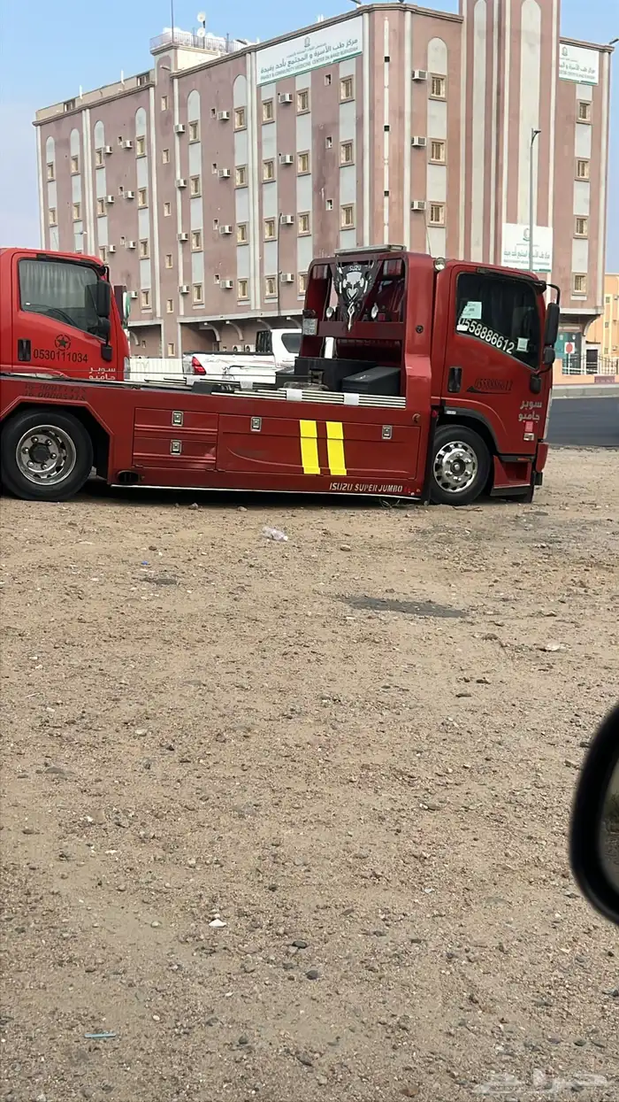 سطحه احد رفيده وما جاورها وفتح ابواب جميع السيارات 0