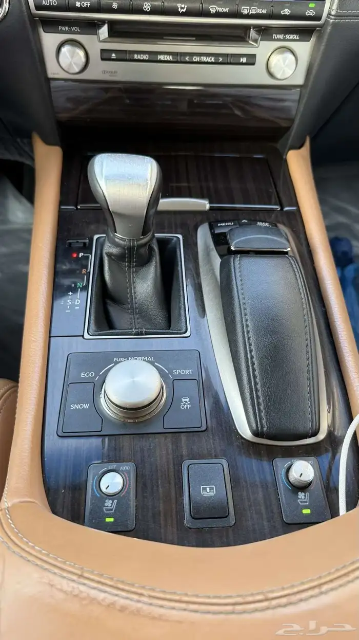 لكزس LS460 سعودي 36