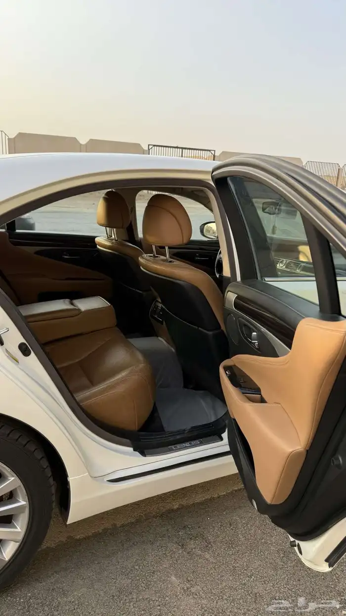 لكزس LS460 سعودي 24