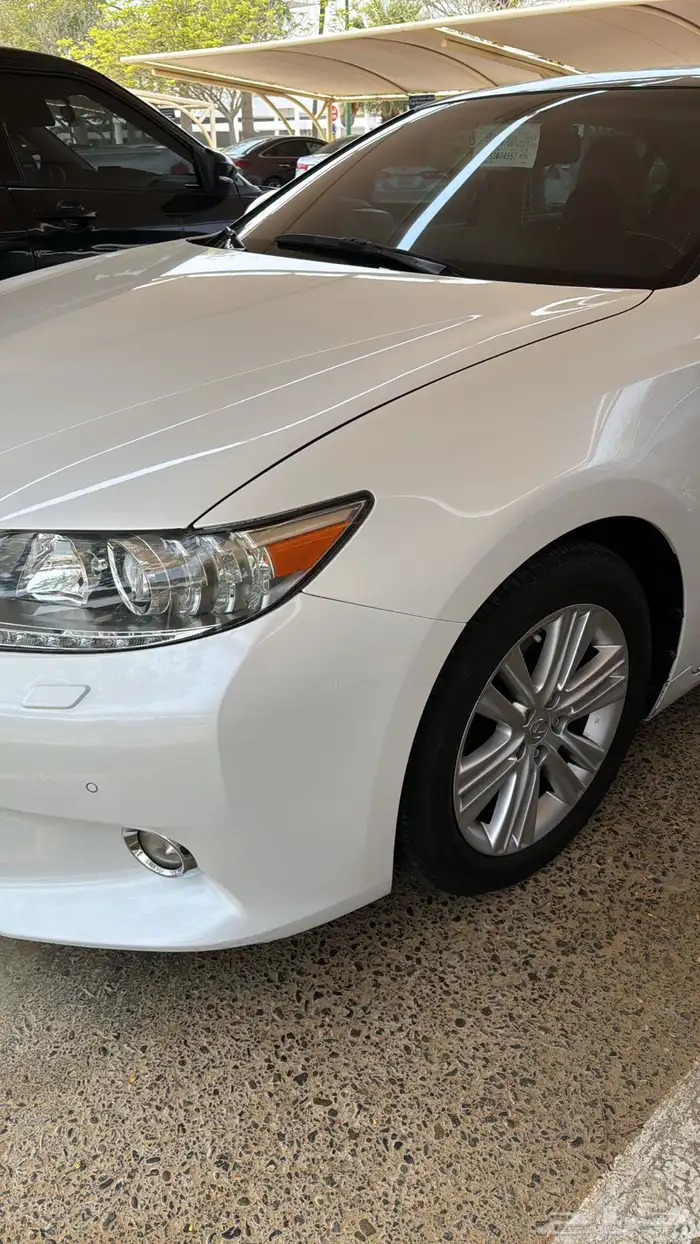 لكزس es 350 2015 سعوديه ( مخزنه ) 2