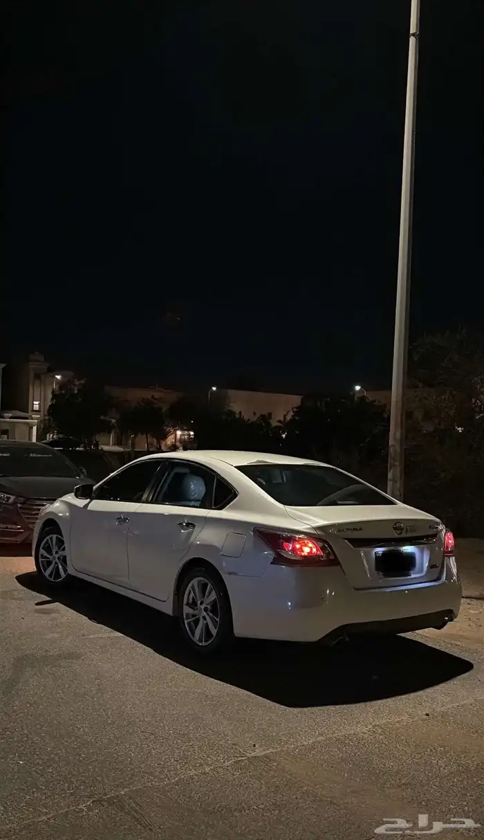 نيسان التيما 4