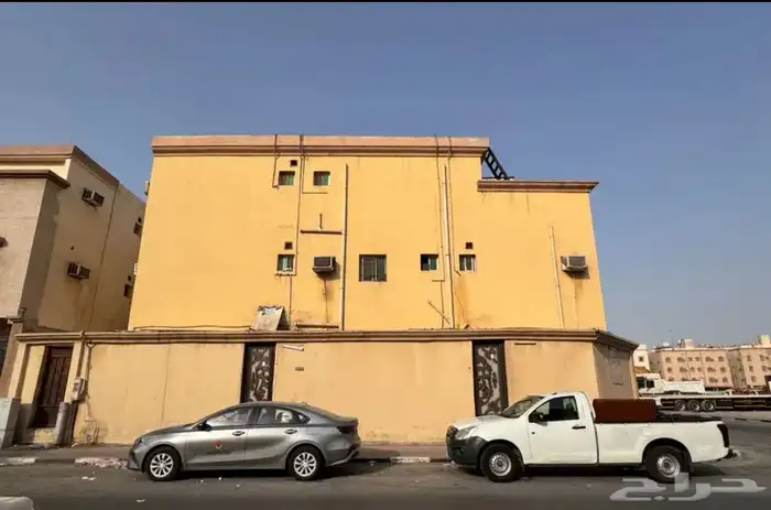 للبيع عماره في حي الضباب 4
