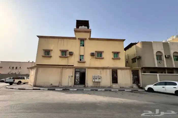للبيع عماره في حي الضباب 5