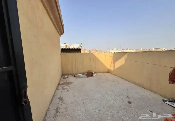 للبيع عماره في حي الضباب 6
