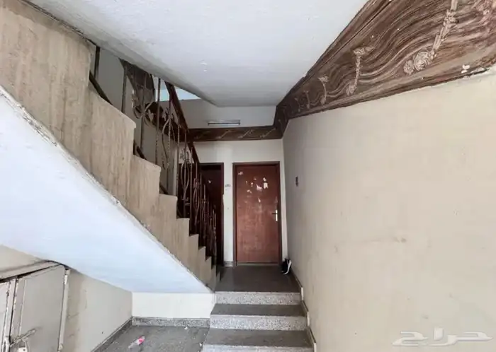 للبيع عماره في حي الضباب 15