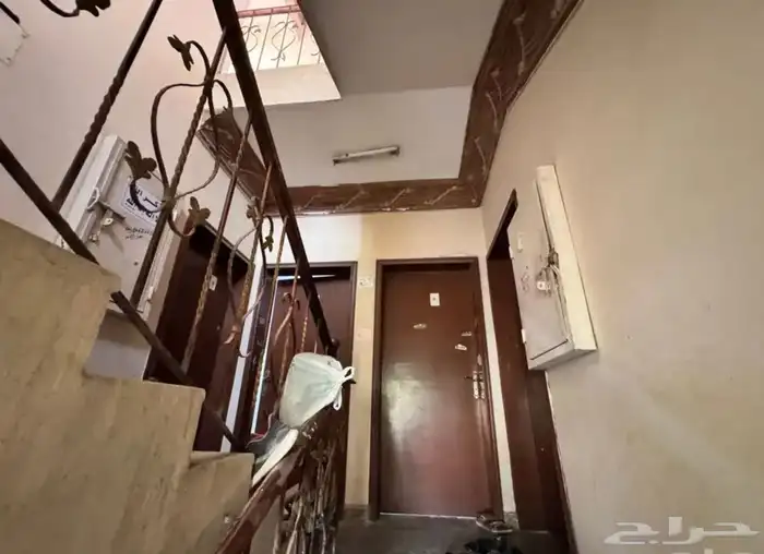 للبيع عماره في حي الضباب 13