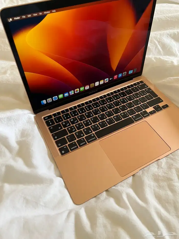 MacBook Air M1 (2020) 2