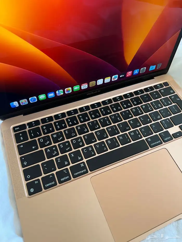 MacBook Air M1 (2020) 0