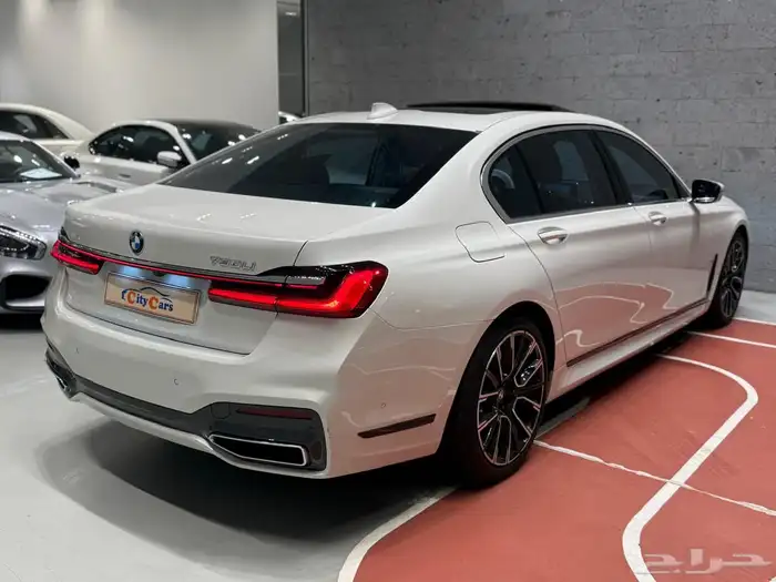 بي ام دبليو 730 17