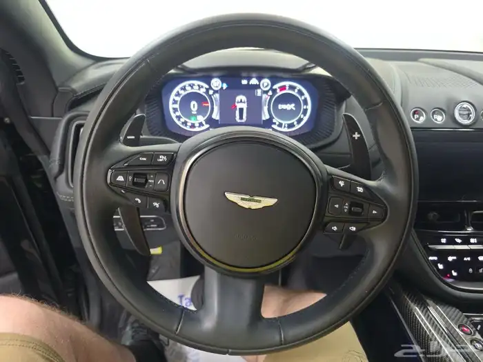 جيب DBX707 استون مارتن 2023 بسعر 770 ألف شامل 10