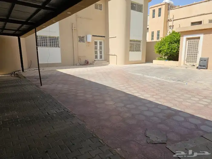 فلة للبيع 1