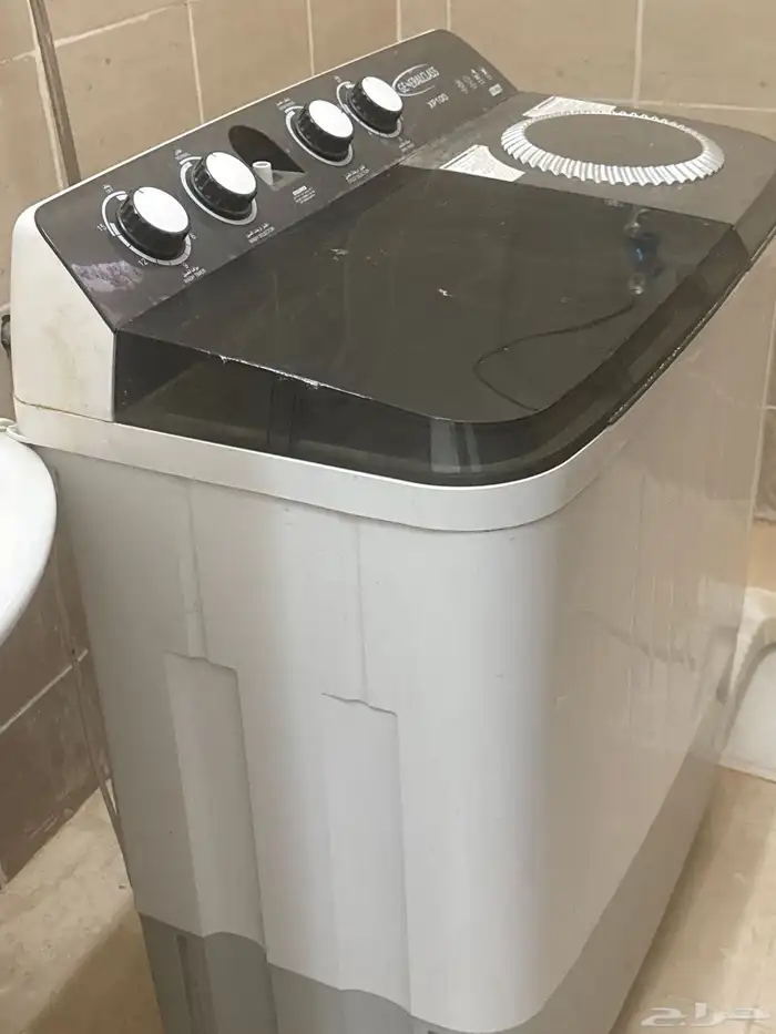 اثاث ثلاجه  غساله ملابس  كنب  البيع سمح 3