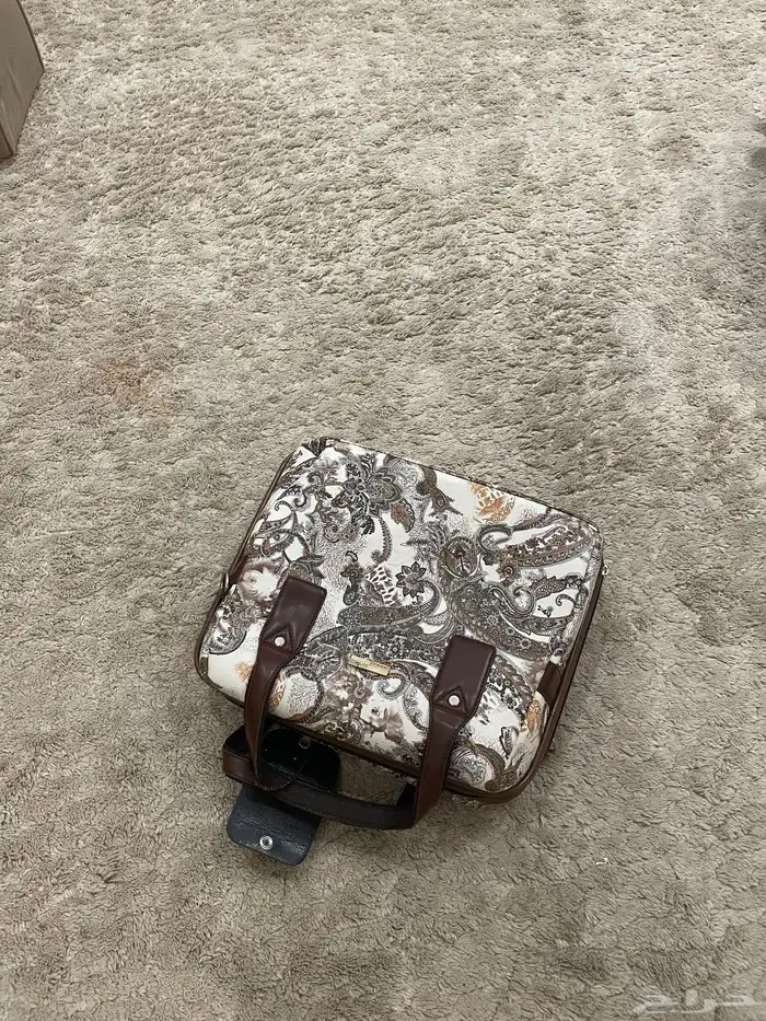 شنطة مكياج للبيع 0