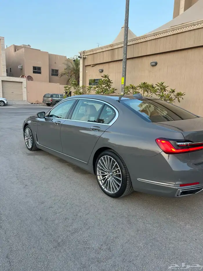 للبيع بي ام 730 0