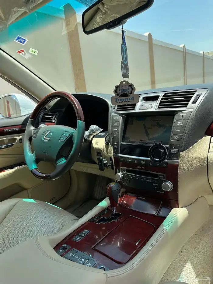 لكزس LS460 فل لارج 2012 8