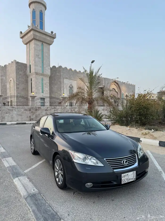 لكزس ES350 مخزن بحالة الوكالة 17