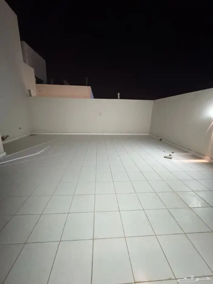 للبيع فيلا درج داخلي بالجنادريه ( سعر مميز) 14