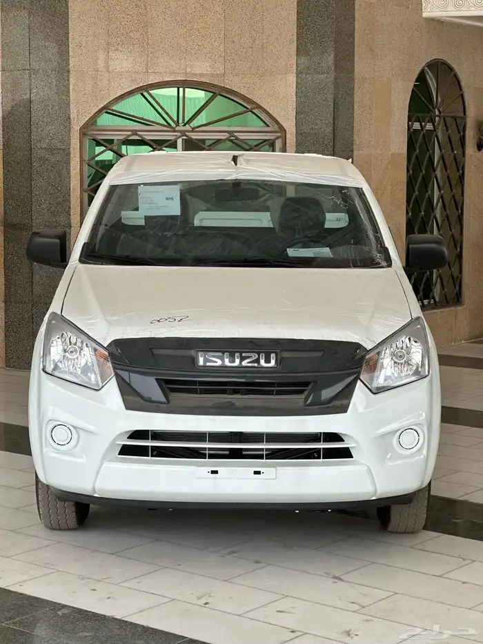 ايسوزو غمارة مسطح جوانب 150 حصان عادي 2025 1