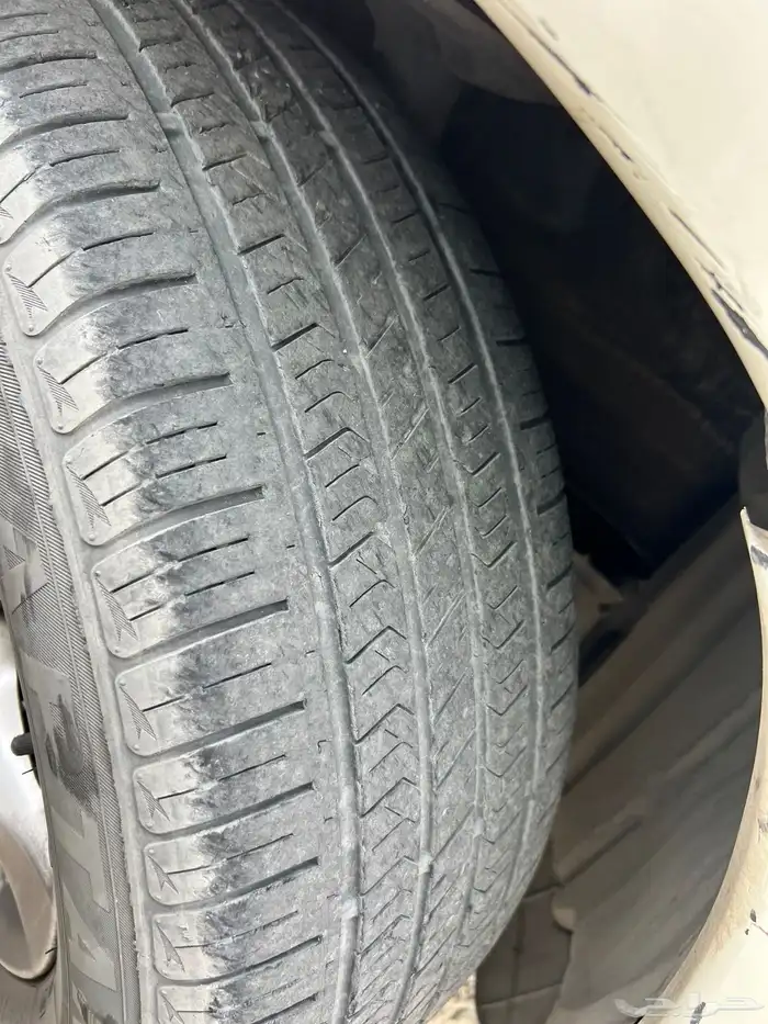 كفرات مقاس 235 65 17 تاريخ 24 نضيفه 2