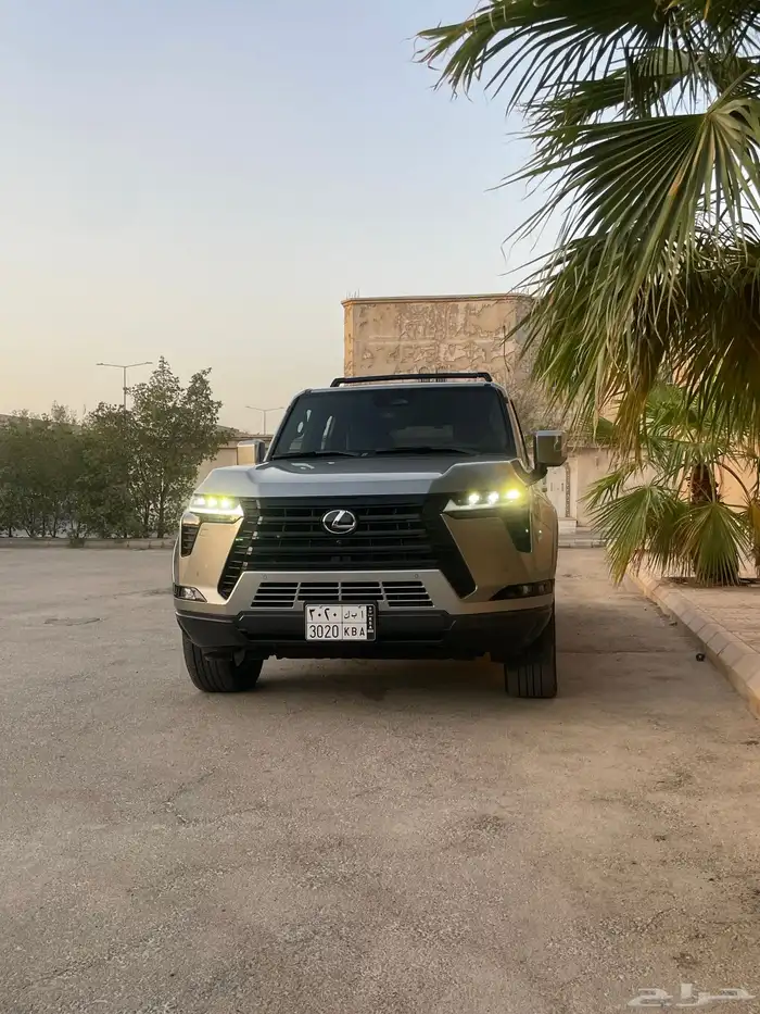 لكزس GX 550 فل كامل 2024 ( بحالة الجديد ) 6