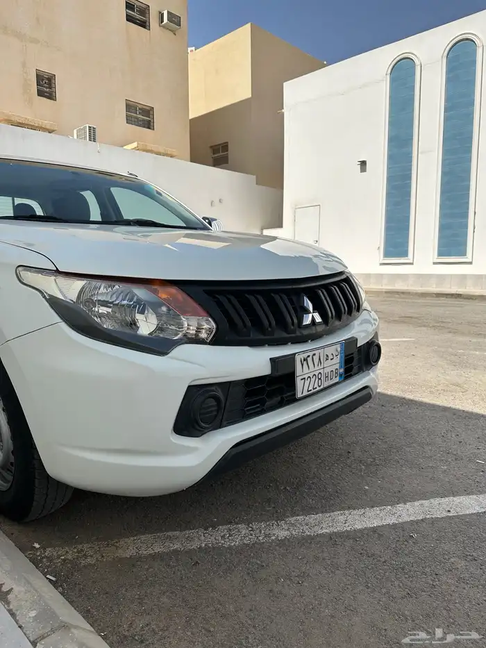 متسوبيشي L200 2018 بنزين 5