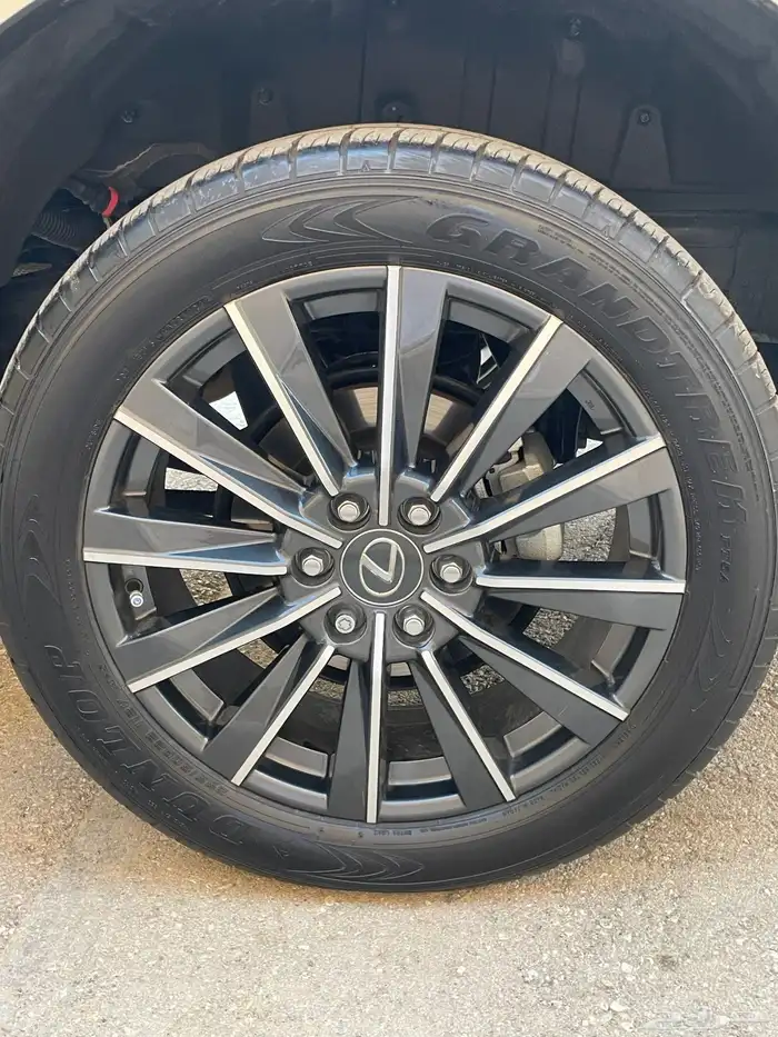 لكزس GX 550 فل كامل 2024 ( بحالة الجديد ) 13