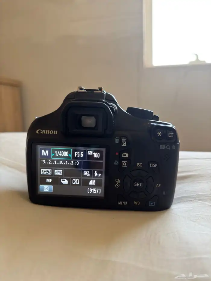 كاميرا كانون 1100D مع عدسة EFS 18-55 mm نظيفة جدا 0