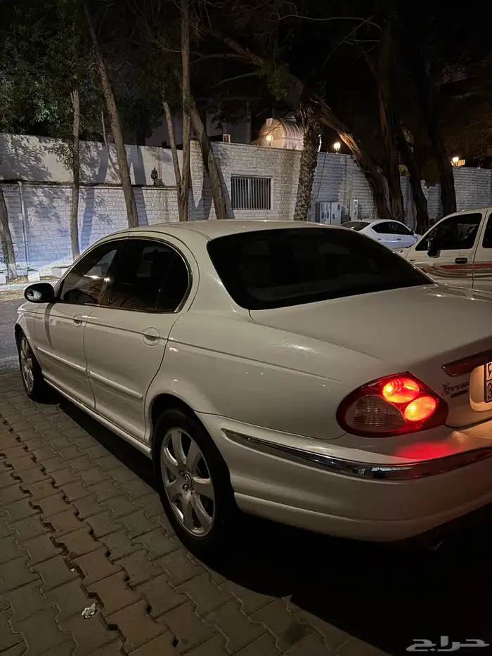 جاكوار X-Type موديل 2004 2
