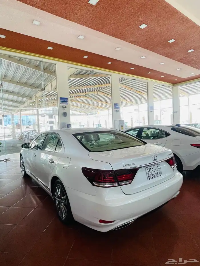 لكزس LS460 L - موديل 2014 - الممشى 144 الف 4