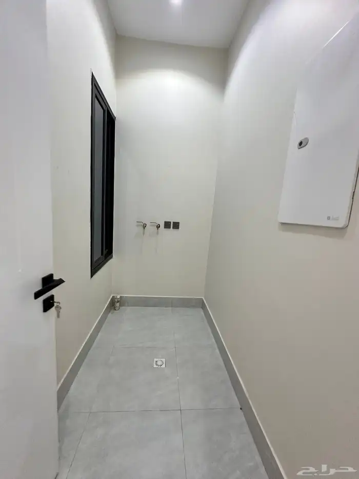 للبيع دور ارضي شارعين زاويه المحاله شغل فاخر 4