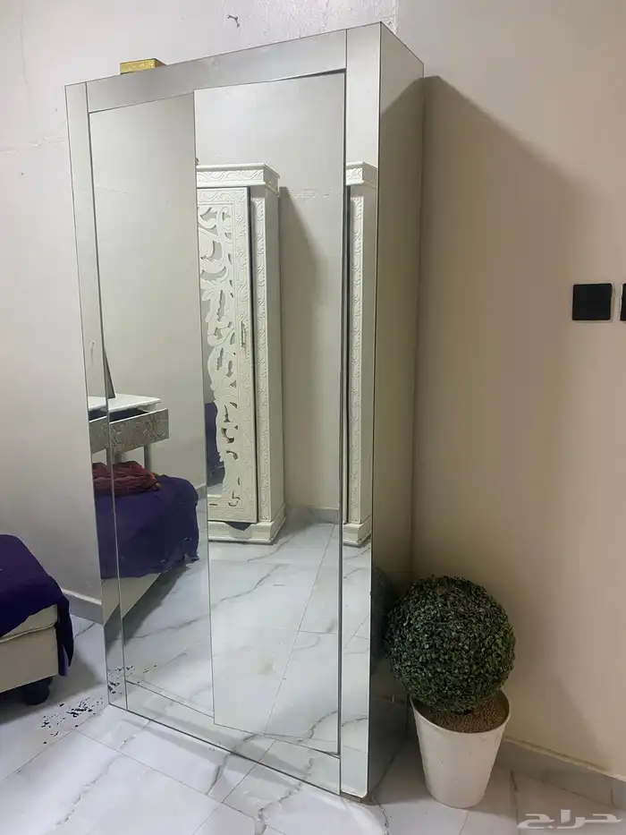 دولاب عبايات مرايه 0