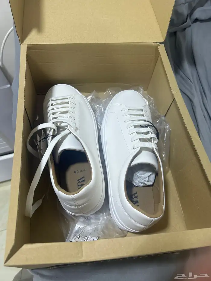 جزمة من زارا غير مستخدمة ب كرتونها ولم يتم  لبسها ولا اي شي 3