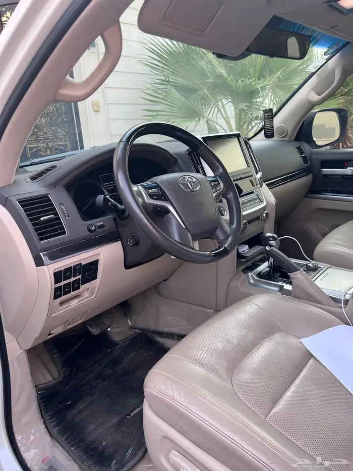 جيب لاندكروزر VXR3 2018 فل كامل سعودي نظيف 4